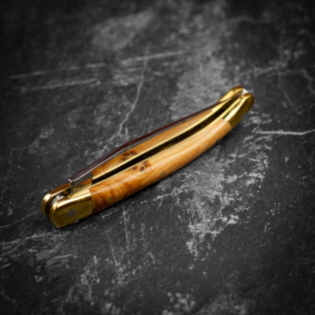 Forge de Laguiole Traditional Folding knife, 9cm High Polish Finish, Brass Bolsters, Juniper Handle