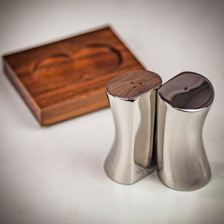 Robert Welch Drift Salt &amp; Pepper Shakers with Walnut Base