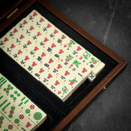 Manopoulos Mah Jongg Tiles in Wooden Case - Woven